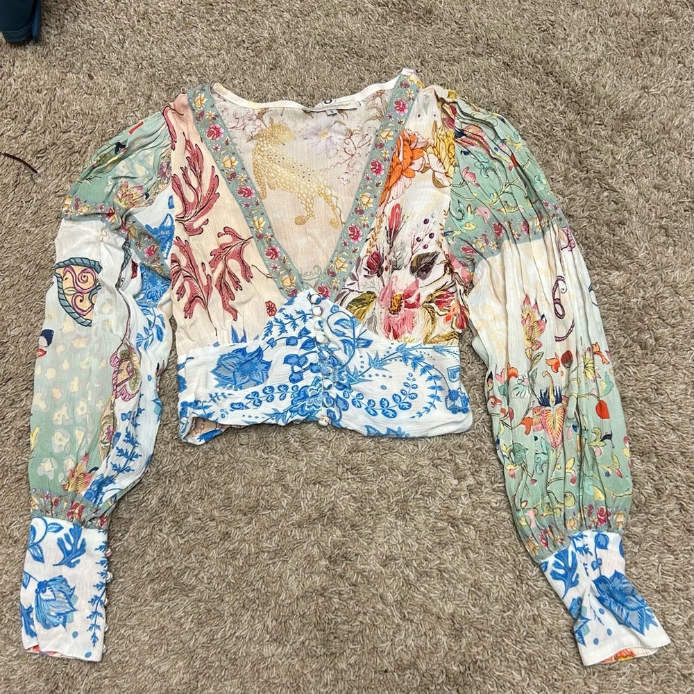 Floral Patchwork Cropped V-Neck Blouse